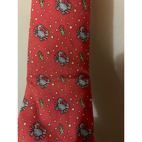 Vineyard Vines 100% Silk Coral with Crabs Men's Tie 51 length - Picture 4 of 5